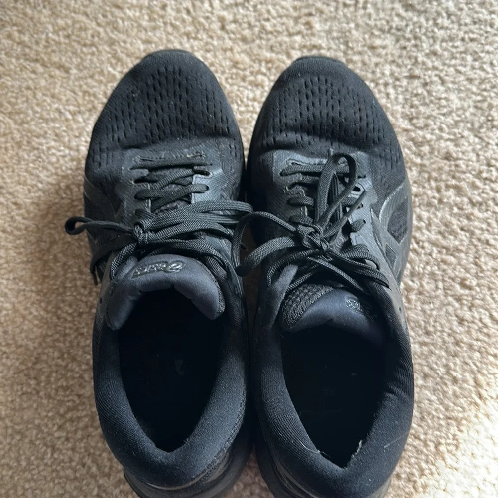 ASICS - Picture 6 of 6